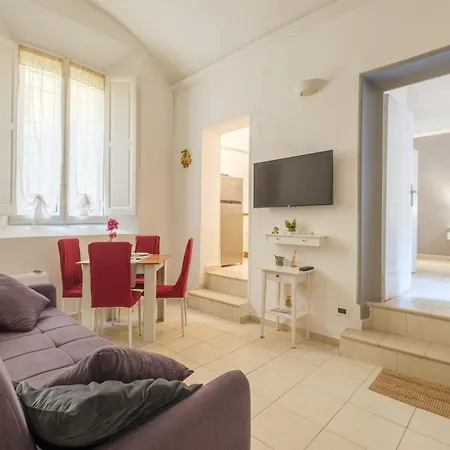 Loungefloor Design Apartment